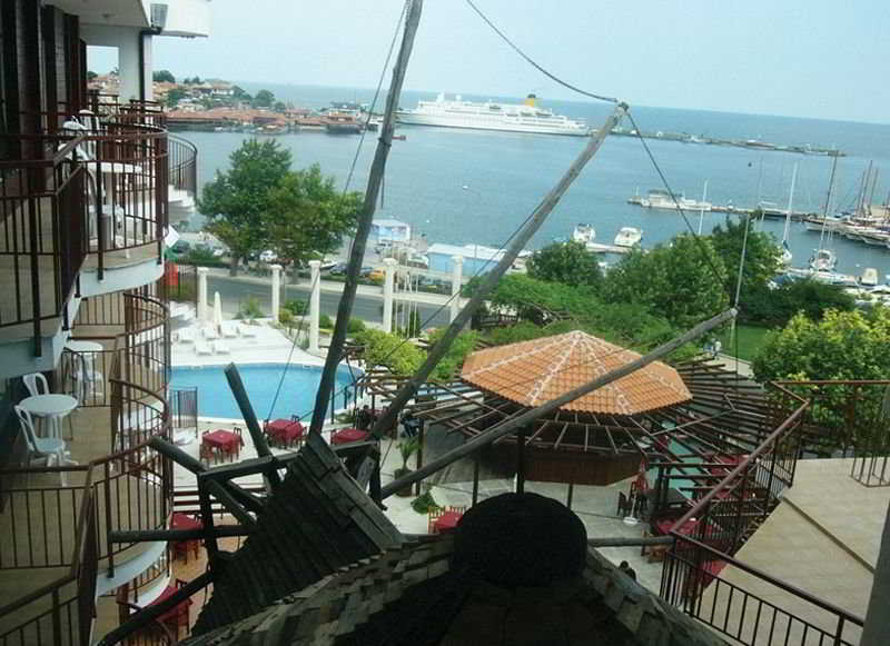 Menabria Nessebar Hotel Exterior foto